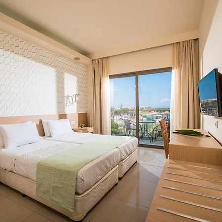 Hotel Oasis - Adults Only