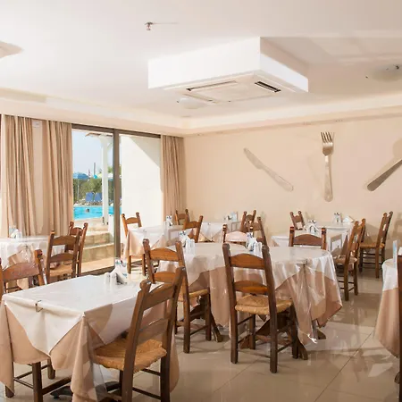 Hotel Oasis - Adults Only