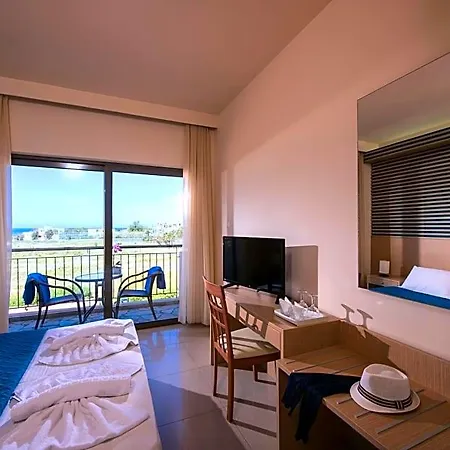 Hotel Oasis - Adults Only 3*