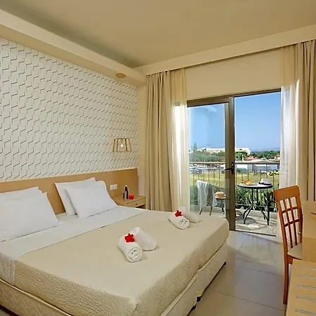Oasis - Adults Only Hotel