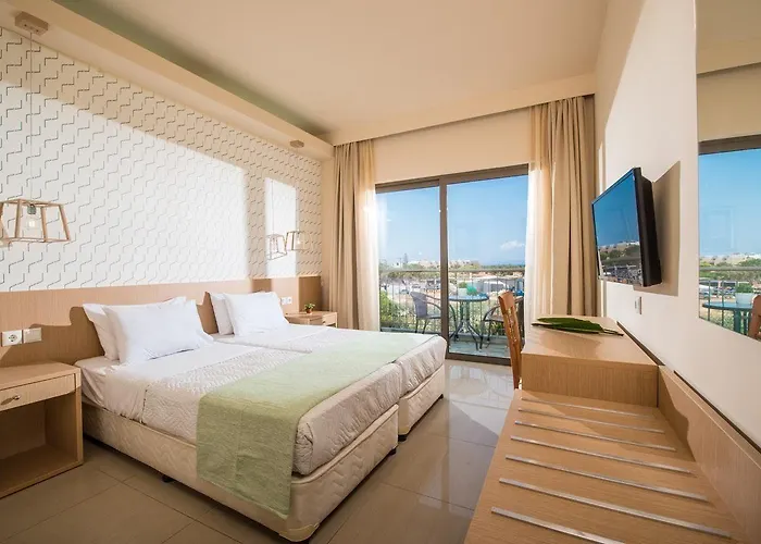 Hotel Oasis - Adults Only