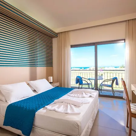 Oasis - Adults Only 3*