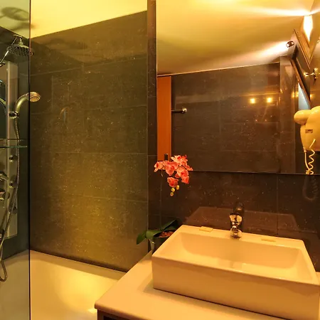 Oasis - Adults Only Hotel